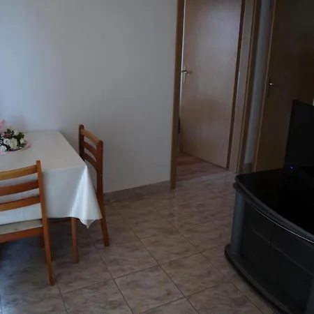 Adriana1979 Apartment